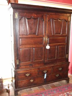 SUPERB 18THC OAK LINEN PRESS CUPBOARD 1 SUPERB 18THC OAK LINEN PRESS CUPBOARD